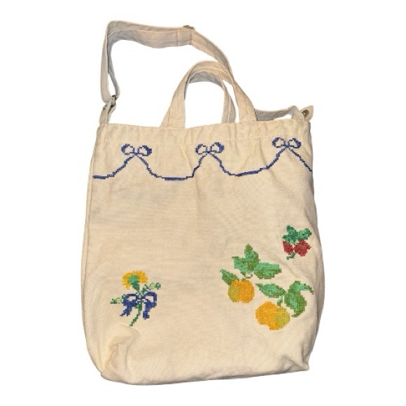 BAGGU Horizontal Zip Duck Bag Cross Stitch - Picture 1 of 4